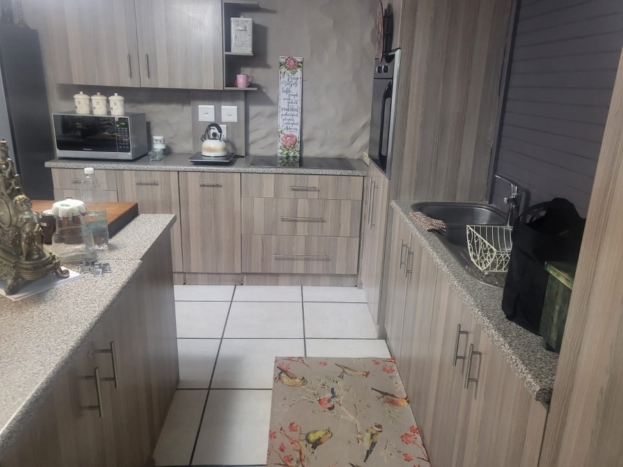 To Let 2 Bedroom Property for Rent in Pentagon Park Free State